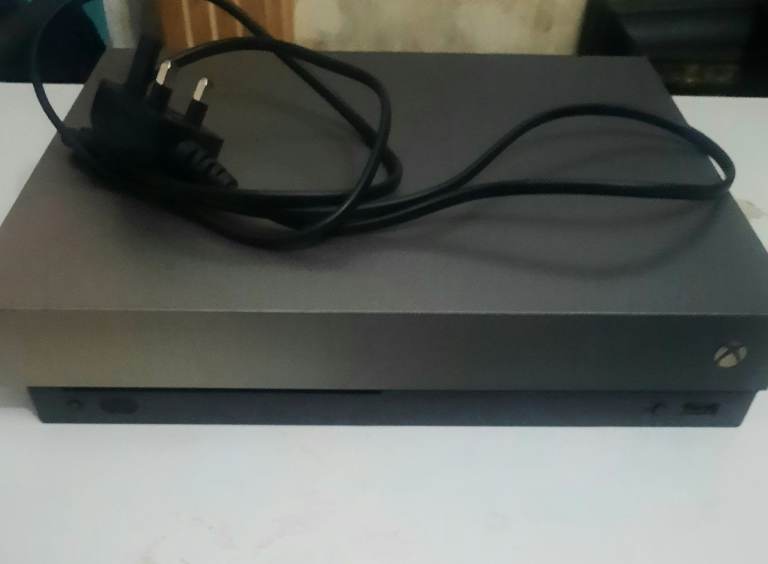 Xbox one x 1tb 4k Gold Rush Limited Edition 