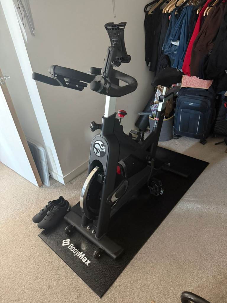 ICG IC2 INDOOR CYCLE (NEW EDITION) - EXCELLENT CONDITION - £350 - EDGWARE PICK UP