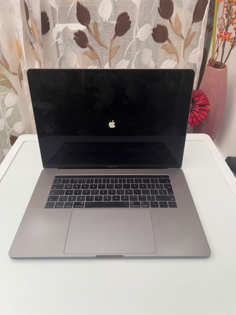 image for 15inch MACBOOK PRO QUAD CORE 16gb i7 500GB SSD FAST APPLE LAPTOP 