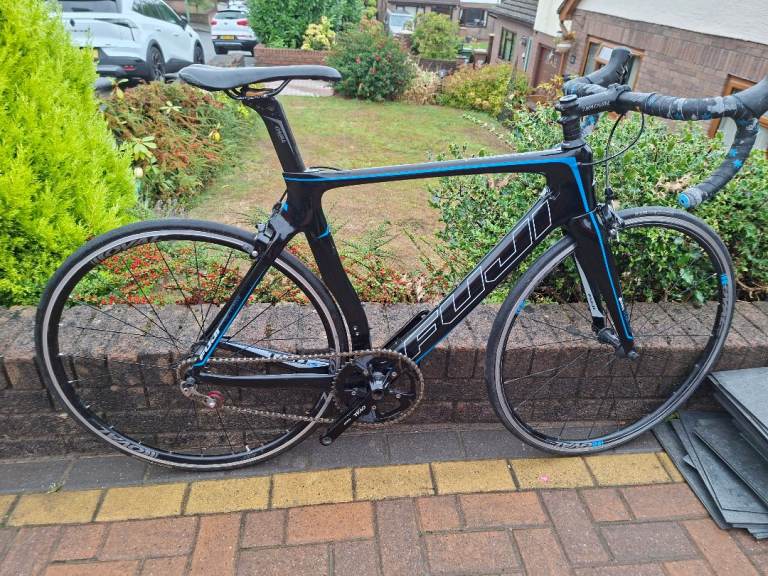Fuji Carbon Transonic 2.5 Racing Bike 