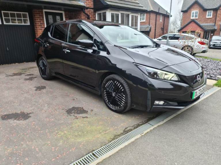 Nissan Leaf 2023 with 3k miles N Connecta