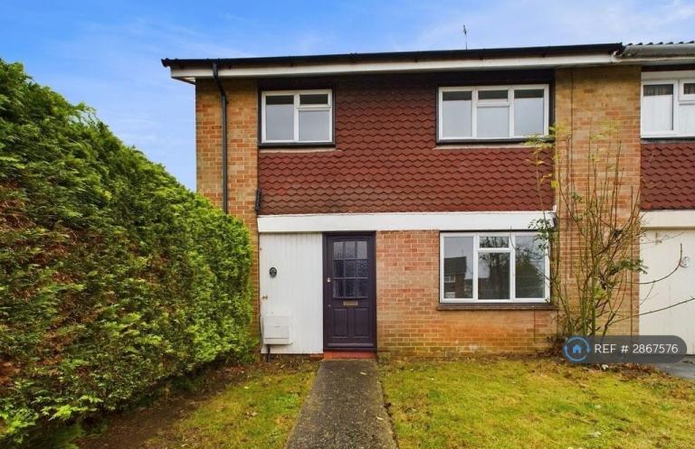 3 bedroom house in Bicknor Road, Maidstone, ME15 (3 bed) (#2867576)