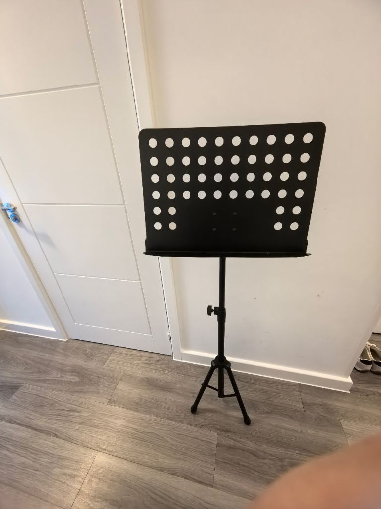 Music stand