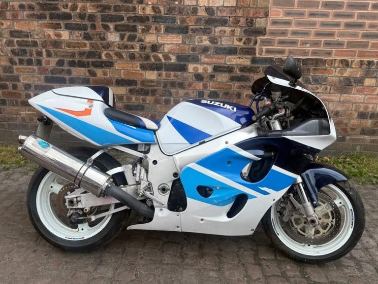 Suzuki GSX-R750 GSXR 750 SRAD, 1998, Delivery available, sports bike