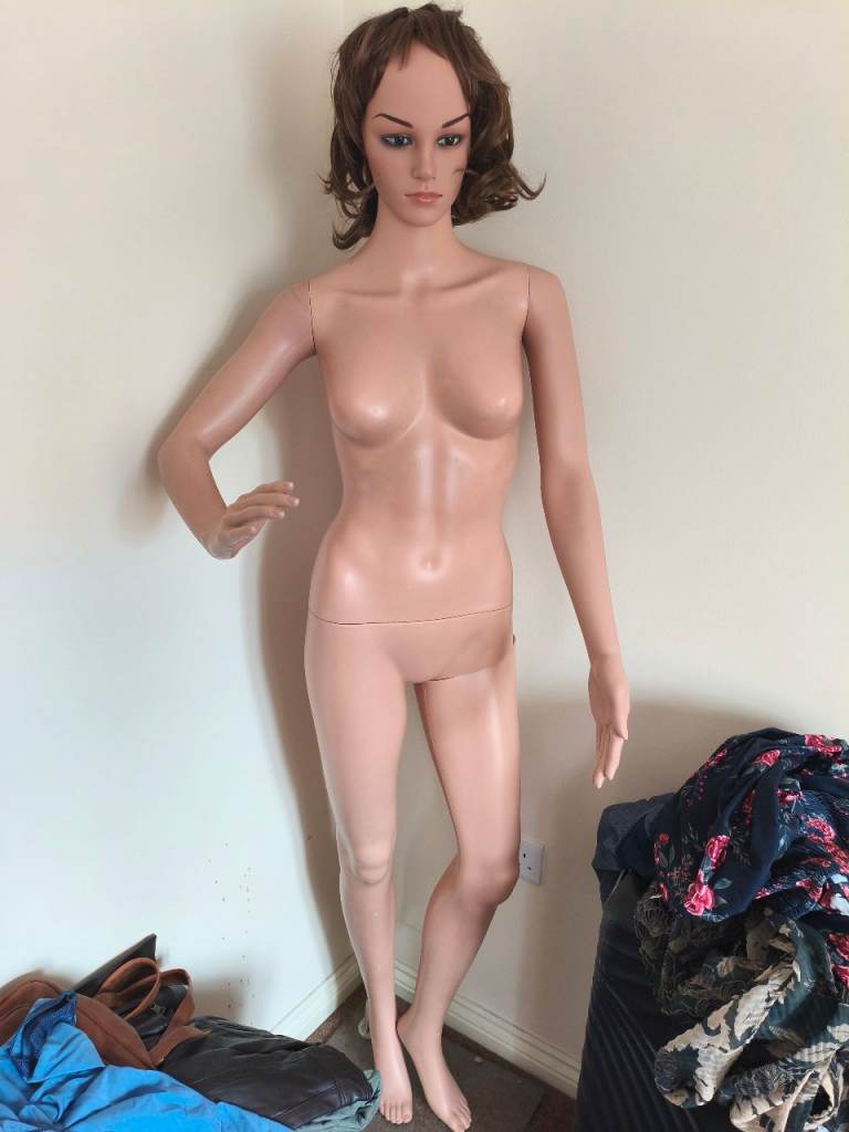 Full Manequin with head and Wig in excellent condition