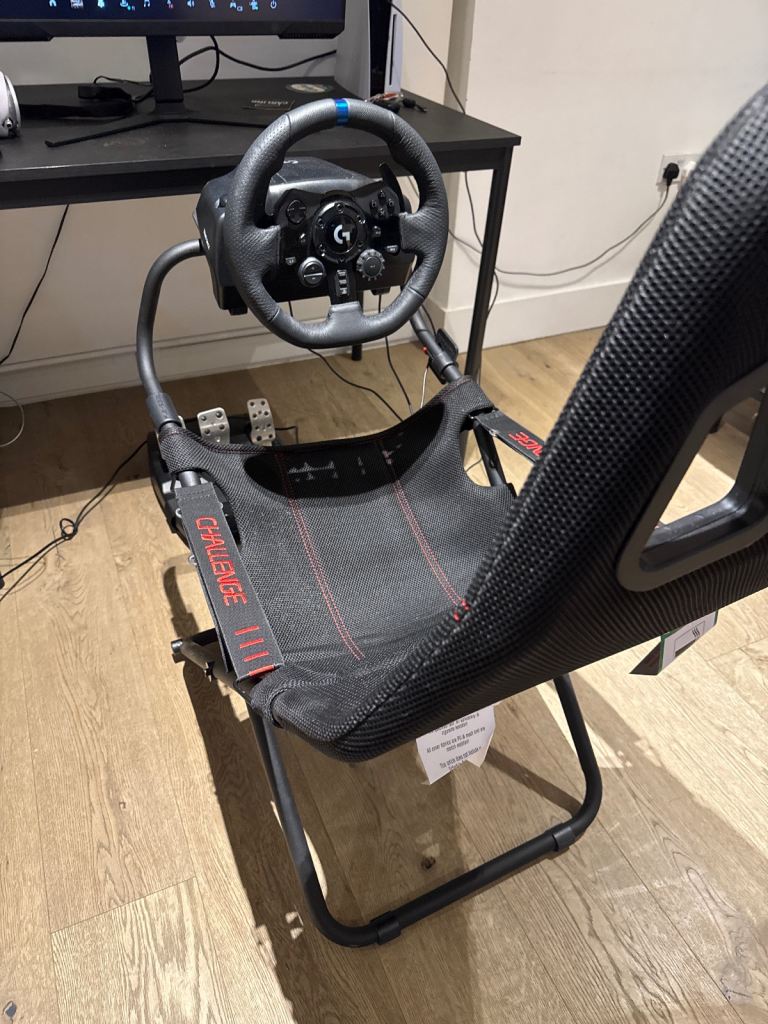 Logitech G923 Trueforce with gear shifter and folding playseat challenge good as new used 5 times