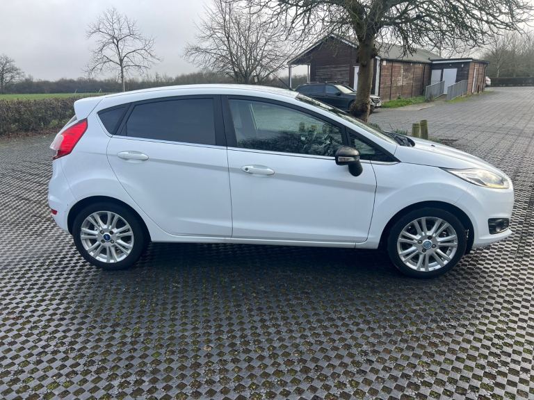 Ford, FIESTA, Hatchback, 2013, Manual, 998 (cc), 5 doors