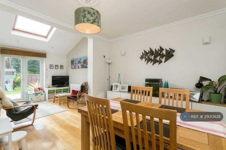 3 bedroom house in Nelson Road, London, E4 (3 bed) (#2930628)