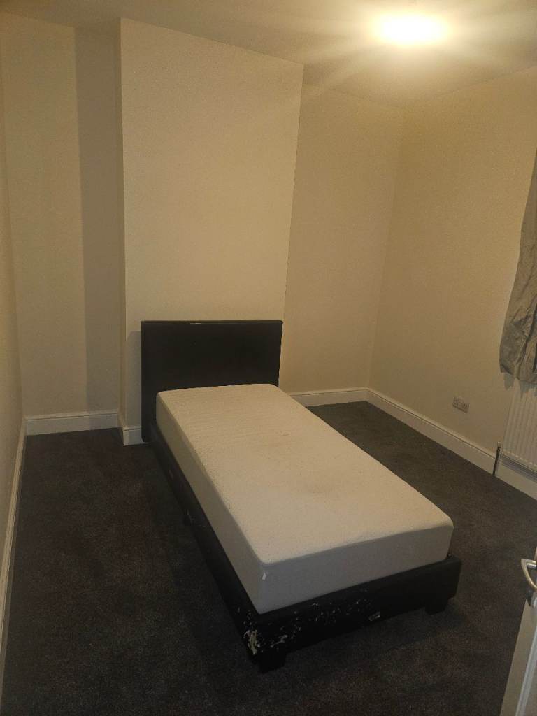 3/4 Bedroom house to let 