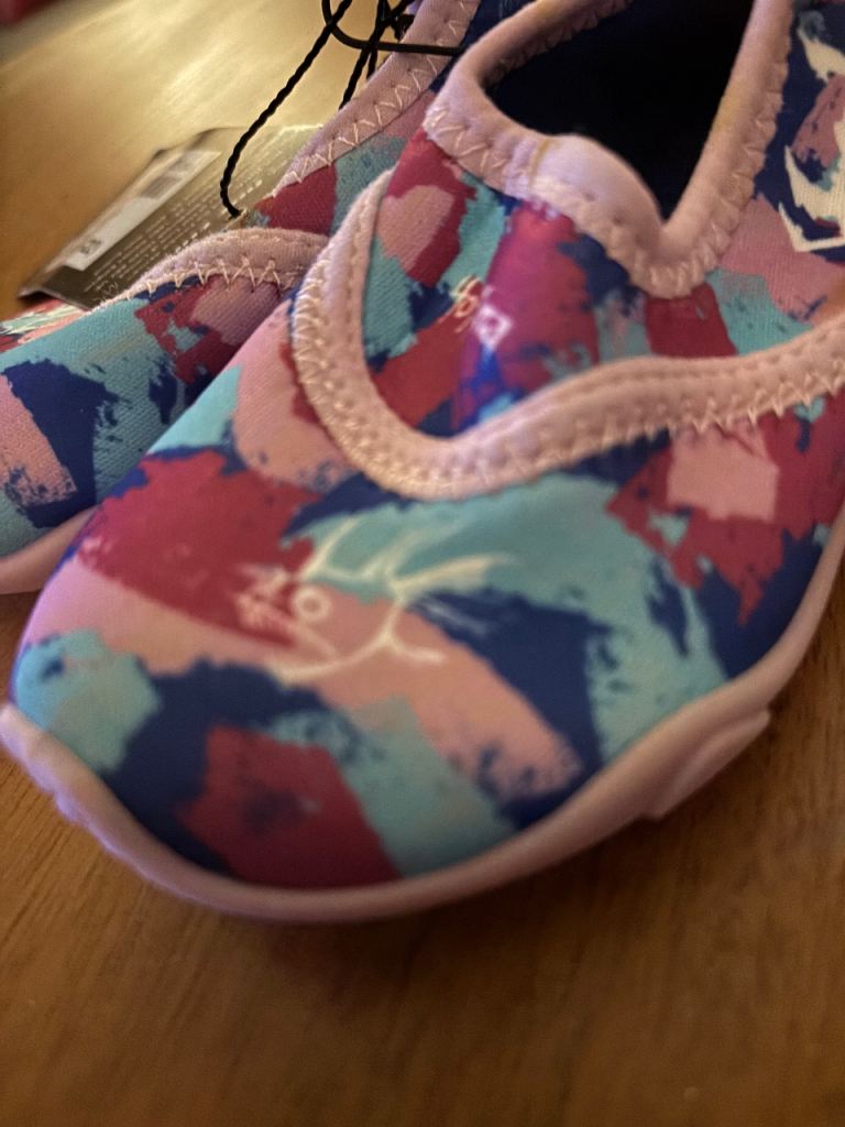 New Kids Beach/Surf Shoes Size 5