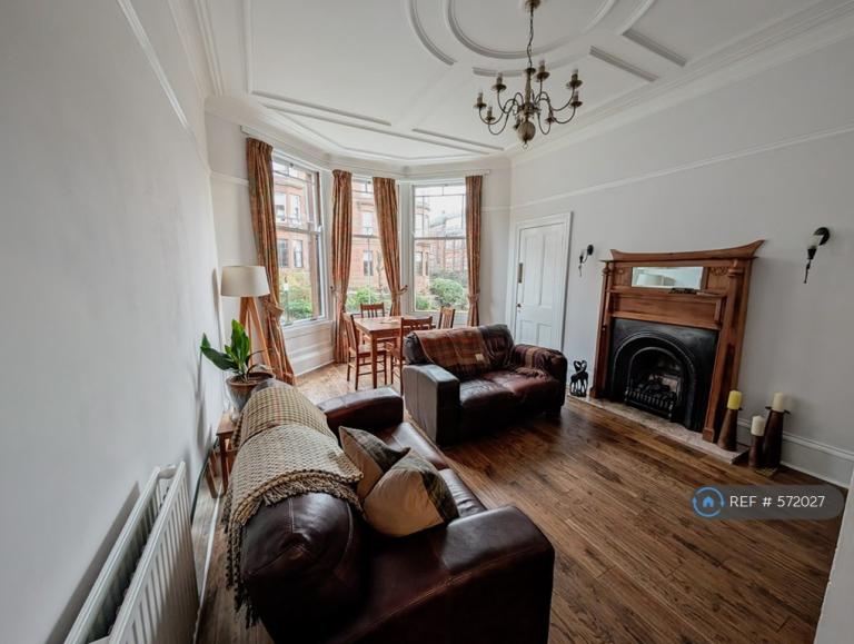 2 bedroom flat in Polwarth Street, Glasgow, G12 (2 bed) (#572027)
