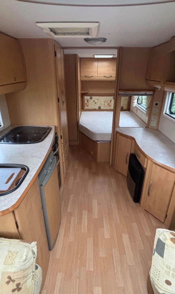 2006 Baileys Senator Caravan