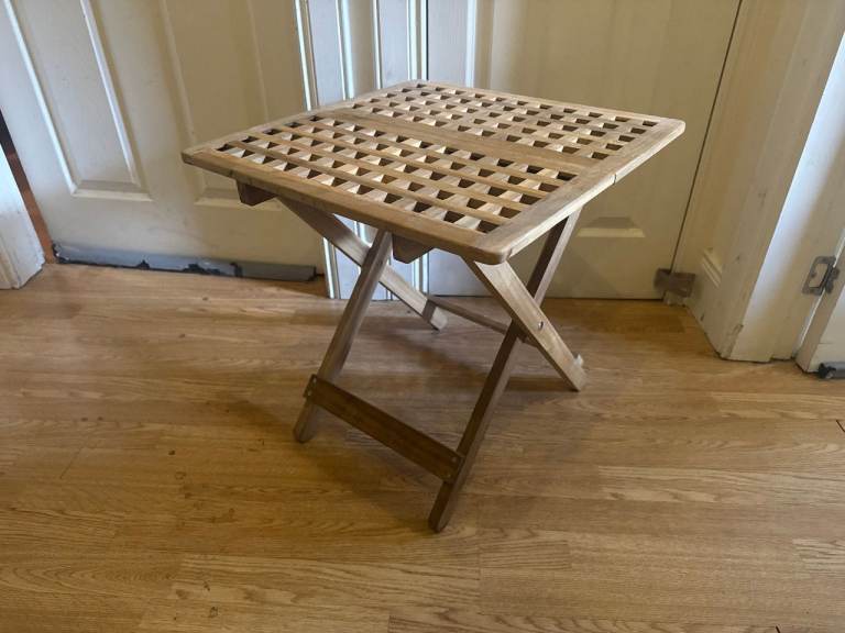 IKEA Bedside / Coffee Portable Table - Flat / Foldable - Wood - IKEA SCUGHAL - Collapsible