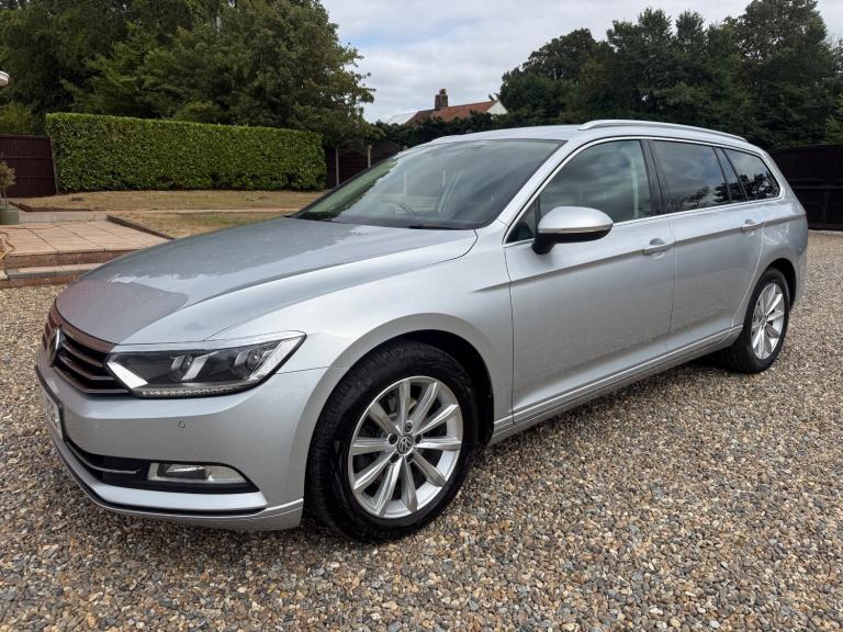 FACELIFT 2019 19 VOLKSWAGEN PASSAT 2.0 DIESEL ESTATE - DSG 7 SPEED - SE BUSINESS