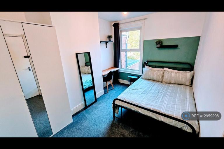 1 bedroom in Thackeray Road, Southampton, SO17 (#2959296)