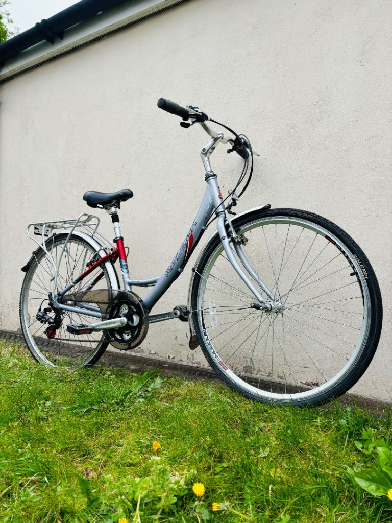RALEIGH BIKE IN AMAZING CONDITION BARGAIN