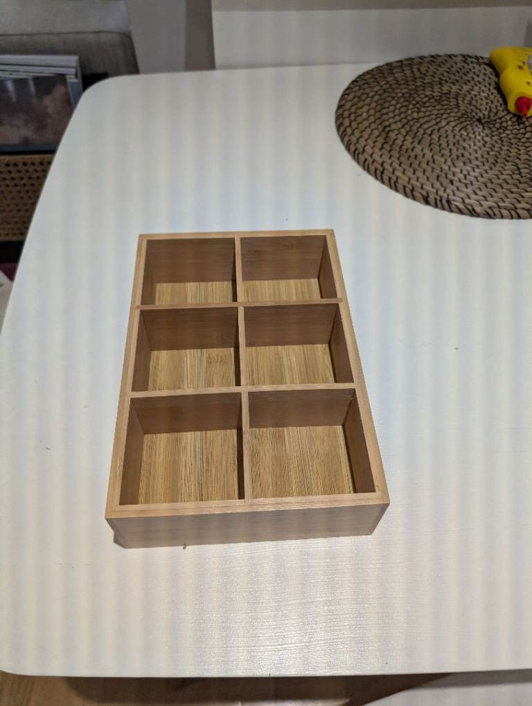Wood storage/display for tea/biscuits 