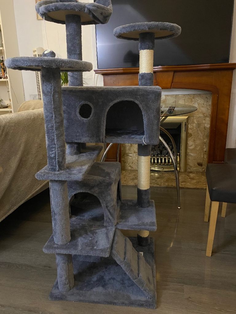 Cat/Kitten Tree house 
