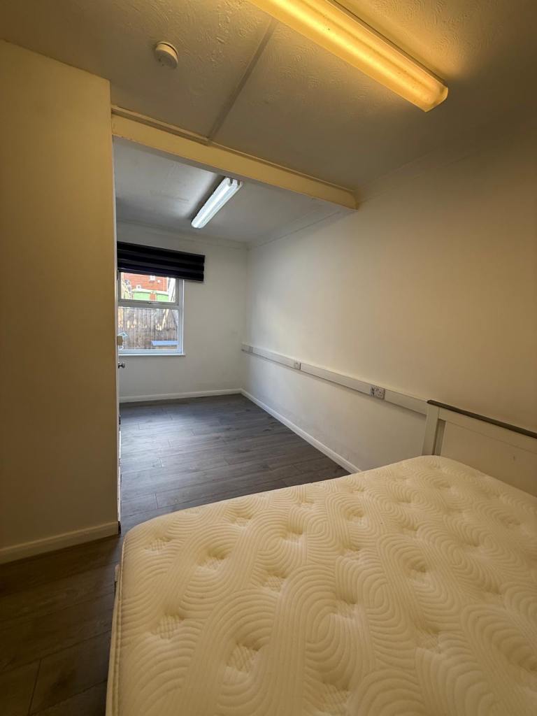 Accepted & Bills Included – Modern Self-Contained Studio Flat