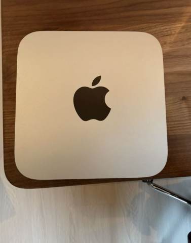 Apple Mac Studio 2022 M1 Max 10-Core CPU, 32-Core GPU, 64GB RAM