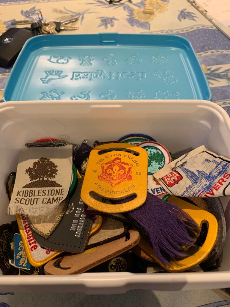 Free scout badges and slides. 