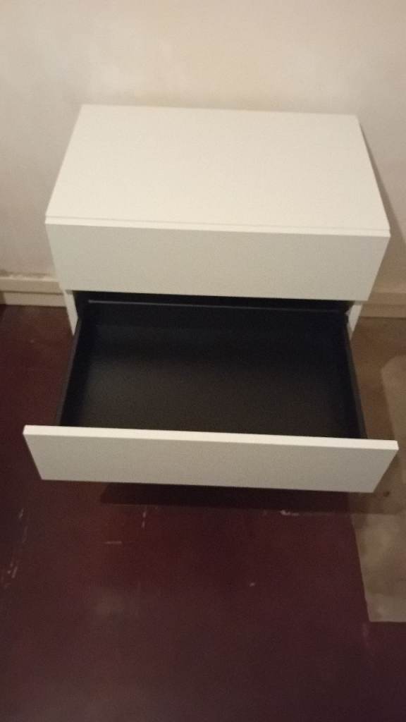 Modern White 4-Drawer Chest – Minimalist Storage Unit