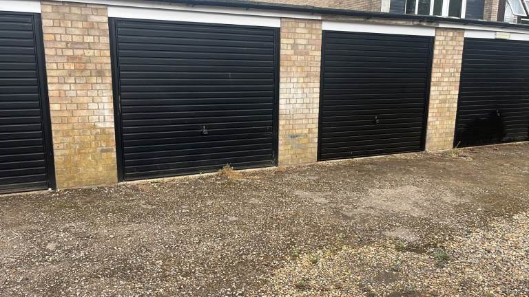 Garage to let NR5 ideal for car storage or just storage 3 miles from City