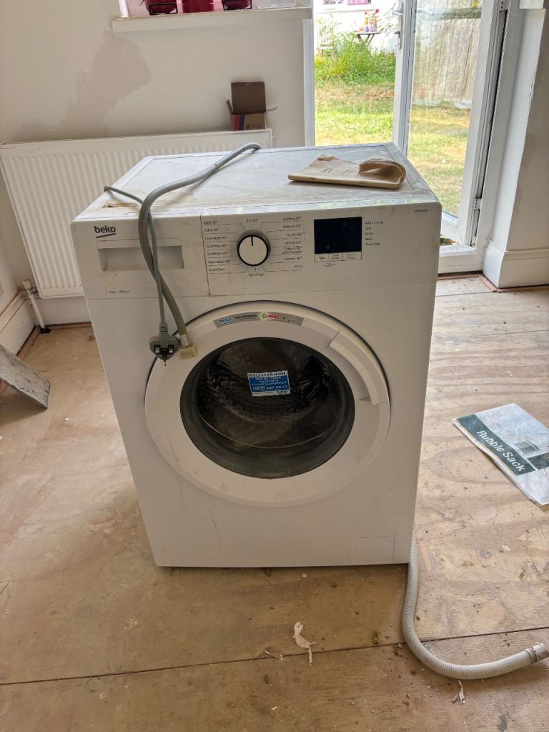 Beko Washing Machine 8kg 1200rpm – Fair Condition