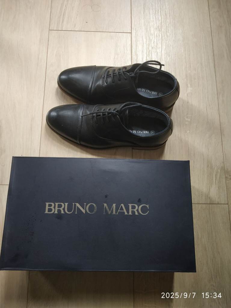 Boys Kids shoe UK Size 3