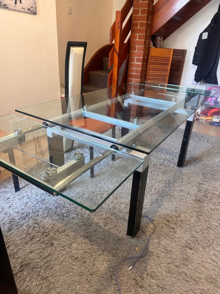 Dinning Table for sale