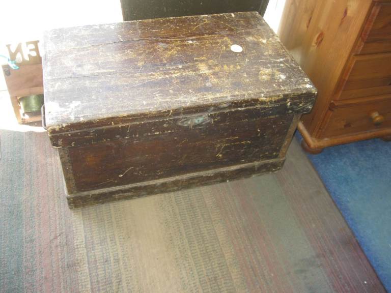 ANTIQUE SOLID TRUNK - CHEST. FITTED HINGED LID, SIDE HANDLES. IN GOOD ORDER. VIEWING / COLLECTION