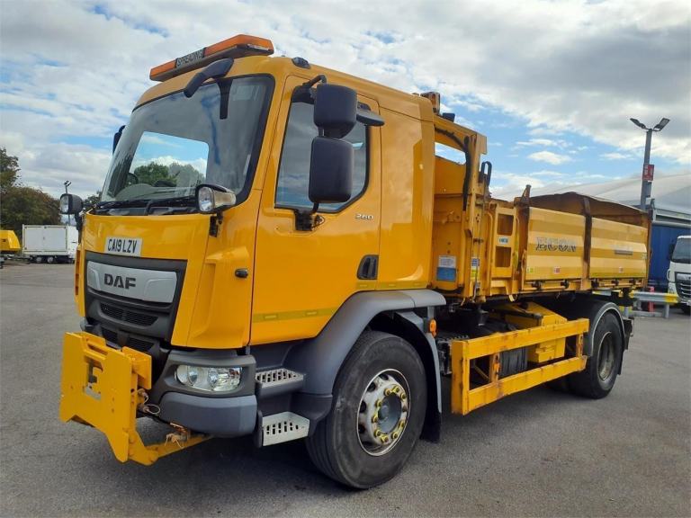 2019 DAF TRUCKS LF 260 18 TONNE TIPPING ECON GRIT 6m cube BODIES , ex council 