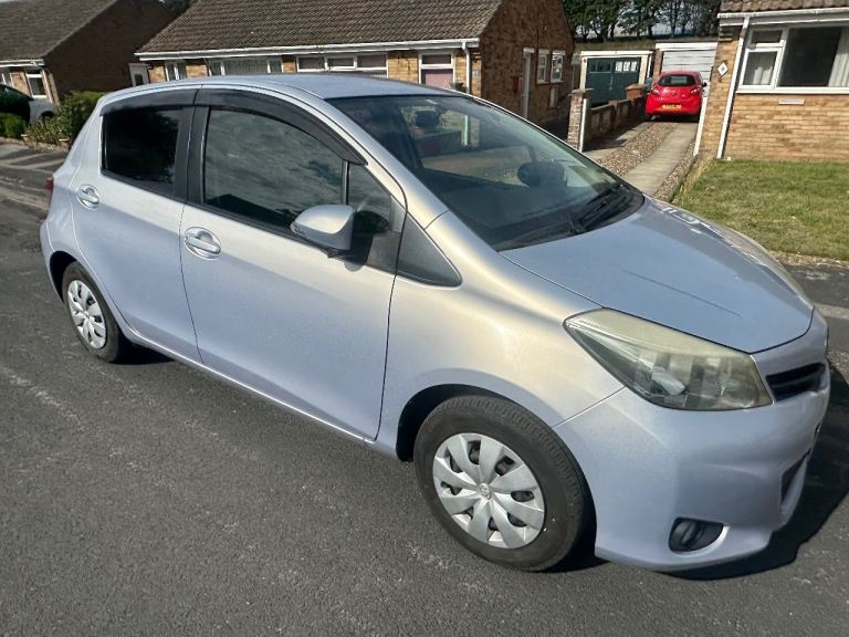 Toyota, 2013, 990 (cc)
