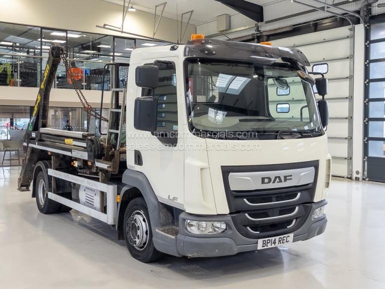 2020 (20) DAF LF 210 4X2 SKIPLOADER