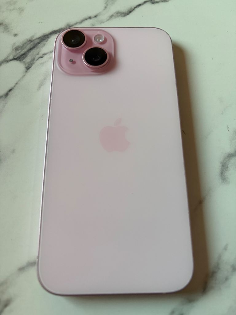 Pink iPhone 15 128gb