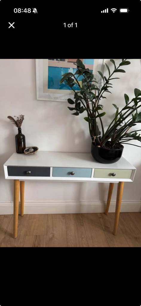 Stylish Console Table with 3 Drawers – Good Condition