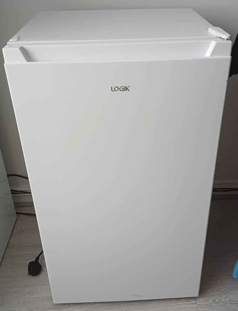 Logik  Slimline Under Counter freezer