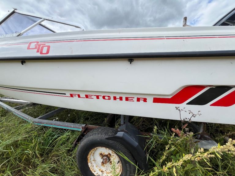 Fishing boat 