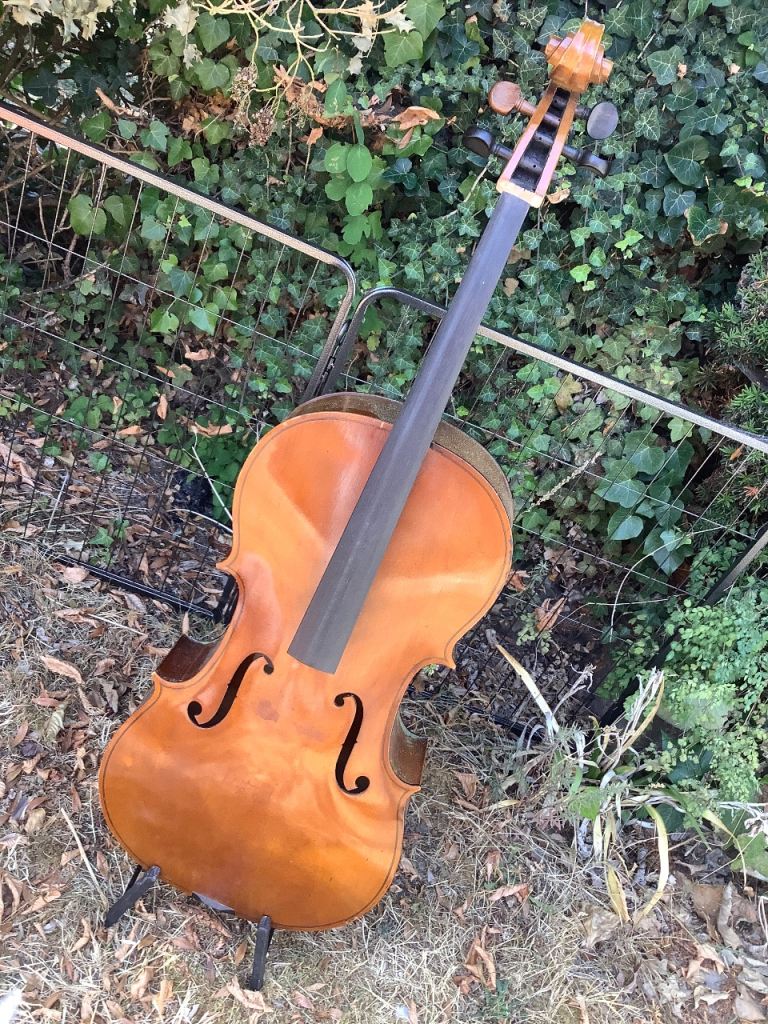 28” size body Cello with Stand – vintage for restoration etc. Practice Learning 