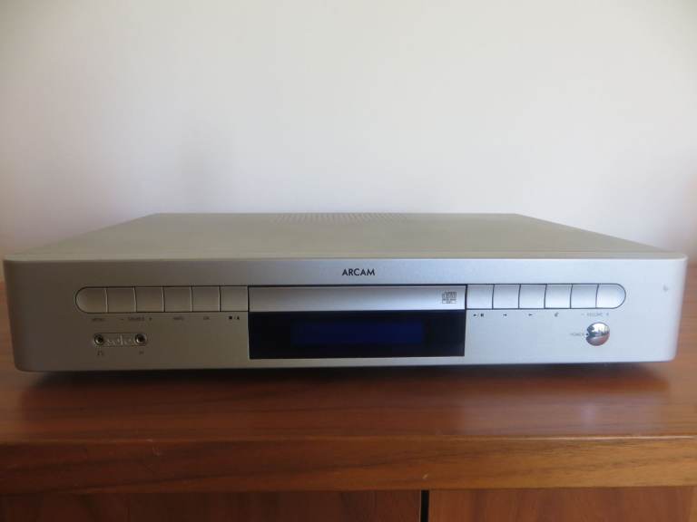 ARCAM SOLO all in one cd receiver