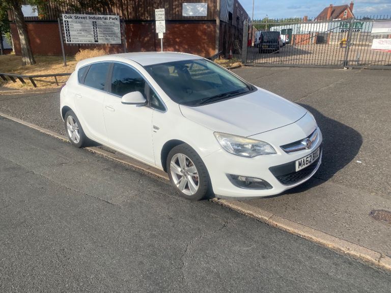 Vauxhall, ASTRA, Hatchback, 2012, Manual, 1398 (cc), 5 doors