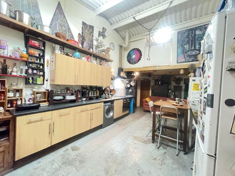 Room available in live/work  Warehouse 