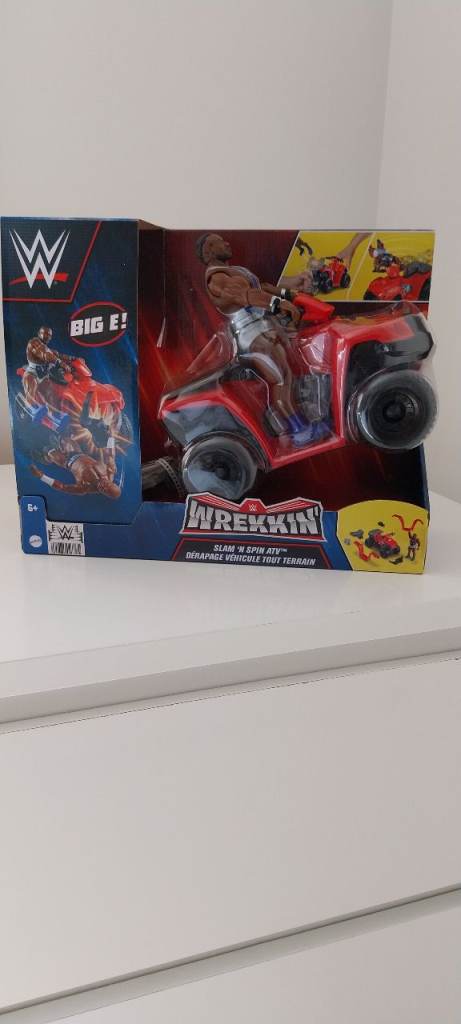Spider man figure never bin used still in original packing