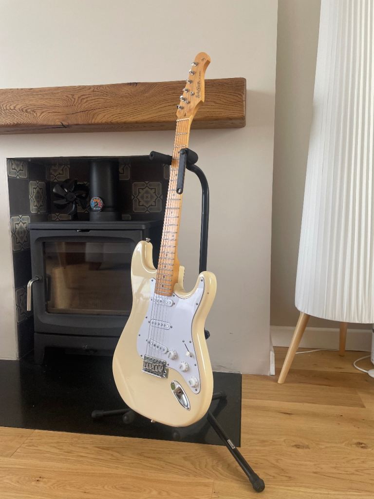 Harley Benton Vintage Series Stratocaster Electric Guitar