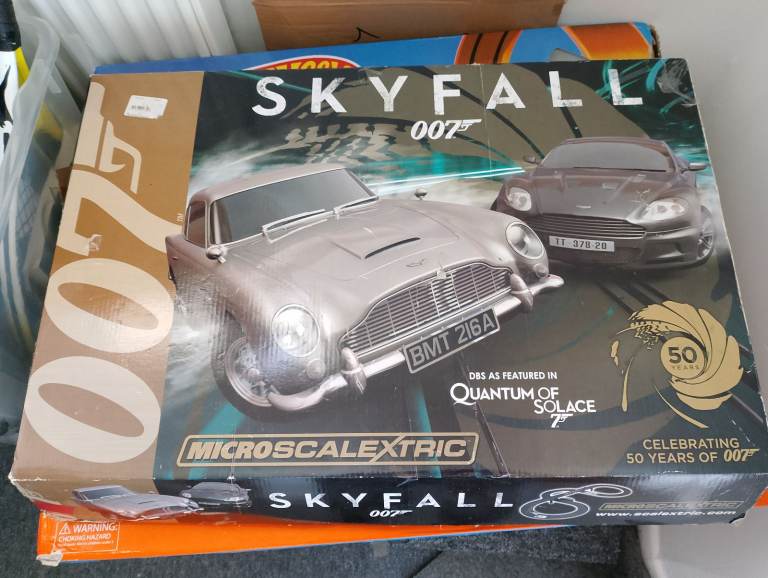 Scalextric Skyfall James Bond 007 50th Anniversary slot car set micro Scalextric Aston Martin DB5 