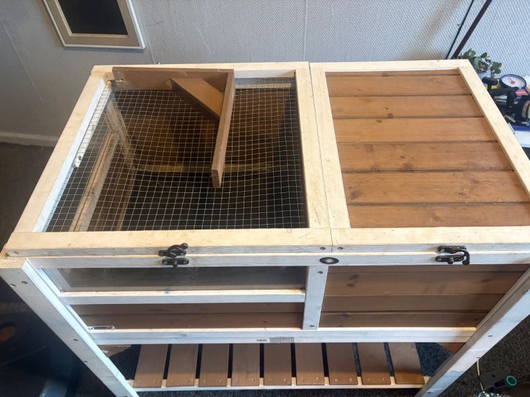 Tortoise hutch