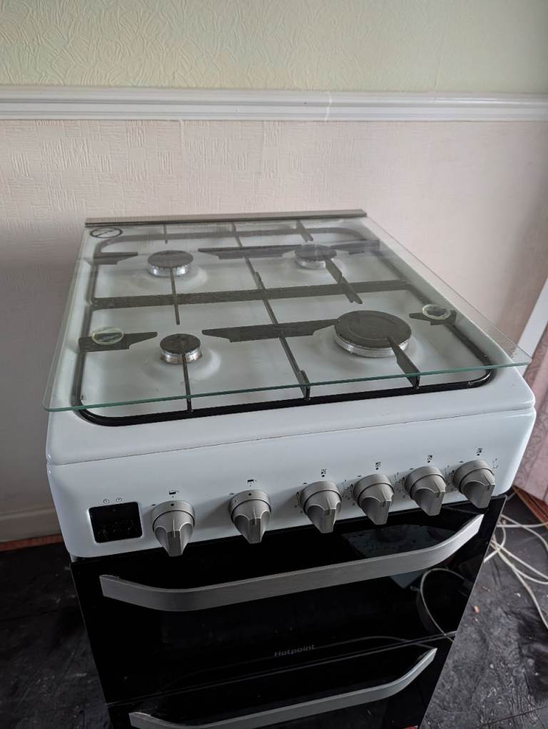 image for Hotpoint HD5G00CCW/UK Gas Double Oven with Separate Grill, White, A+ Rated