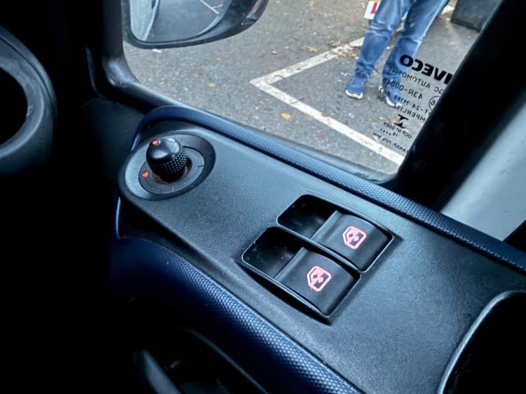 2020 IVECO DAILY 2.3L DIESEL WHITE AUTOMATIC PANEL VAN - 145K - NEW CAMBELT