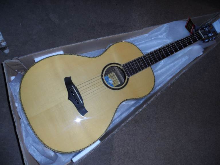 tanglewood parlour solid top 