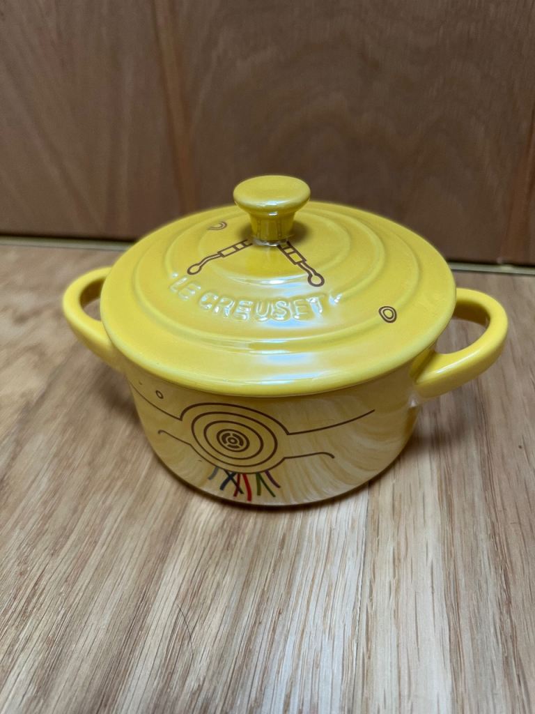 Le Creuset Star Wars c-3po Mini Round Cocotte With Lid Yellow 